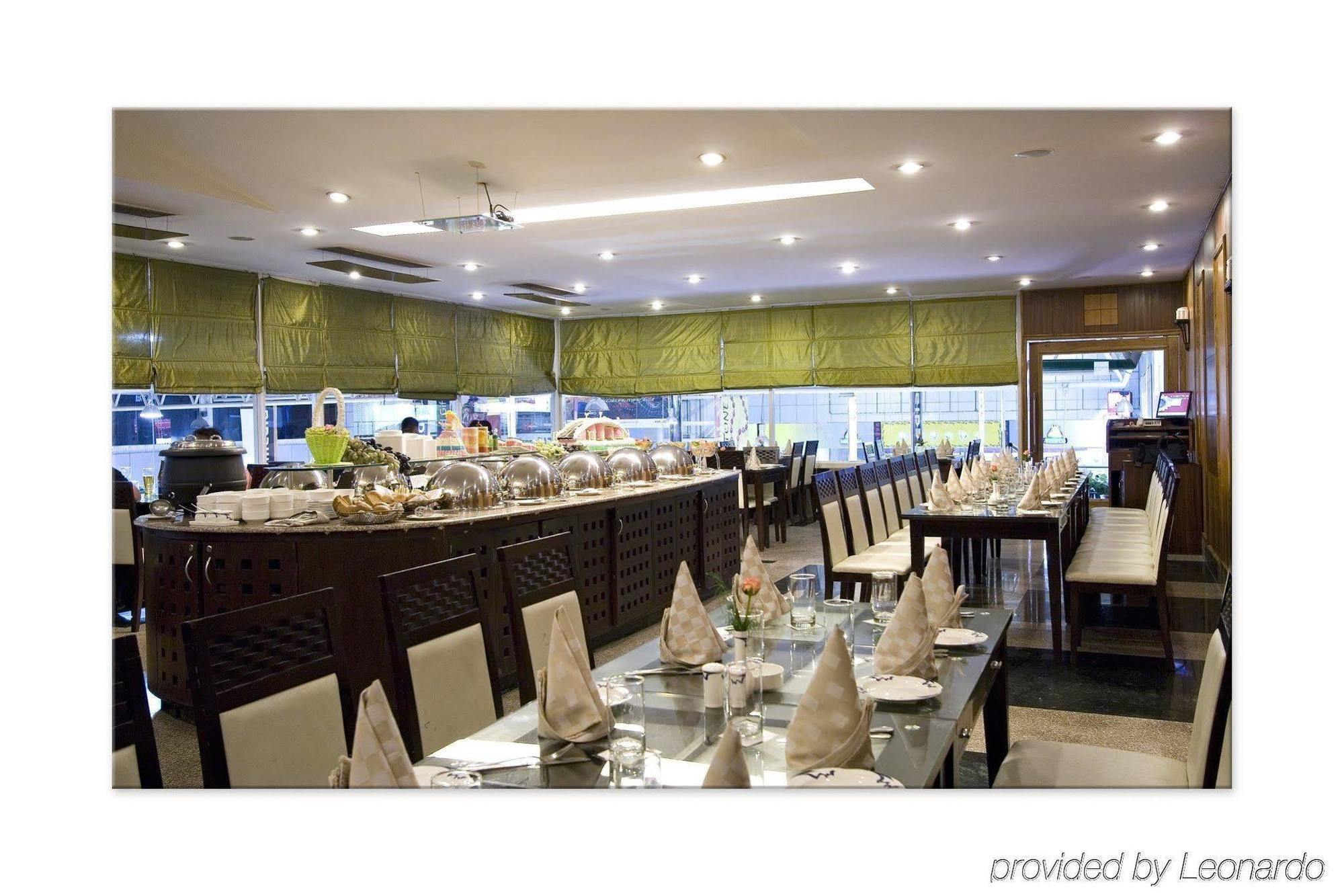 Clarks Inn, Pacific Mall กาเซียบัด ร้านอาหาร รูปภาพ